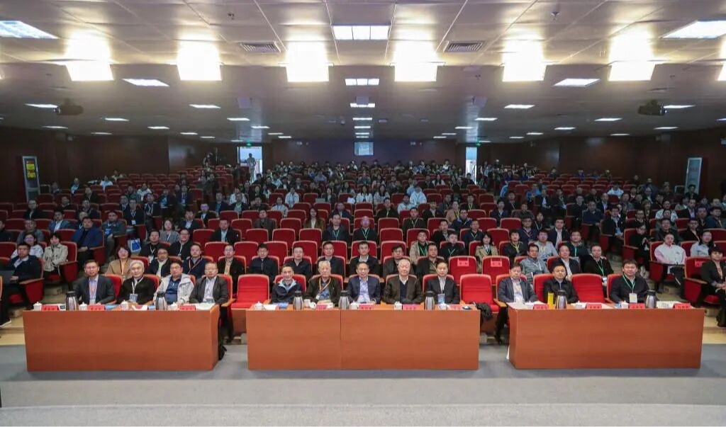 2025年水与风光能源开发学术研讨会在我校召开