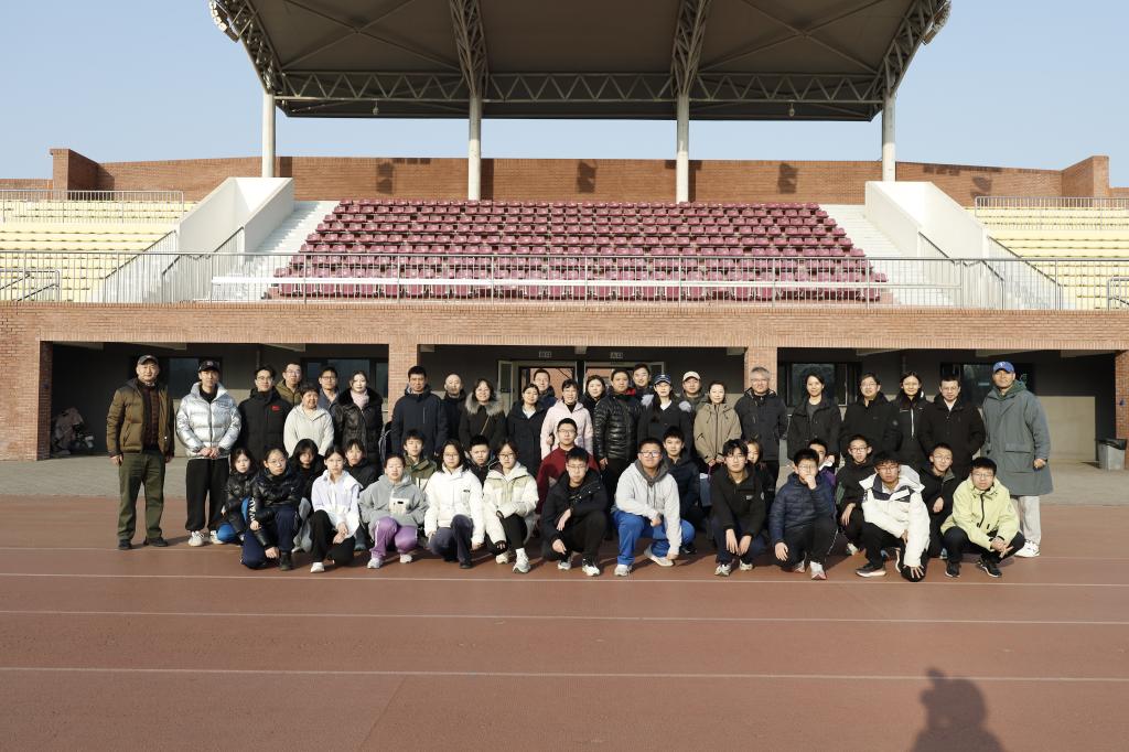 学校第七届教职工子女体育技能公益培训班正式开课