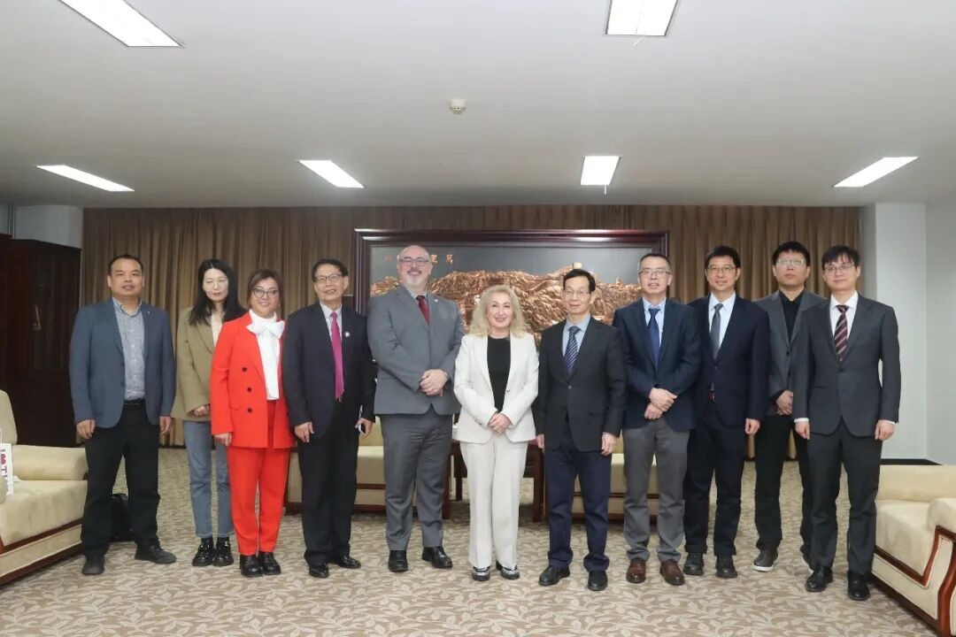 加拿大尼亚加拉瀑布大学校长Cyndi Mcleod一行来访我校