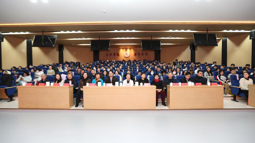 学校召开校园文化建设精品项目成果交流汇报会