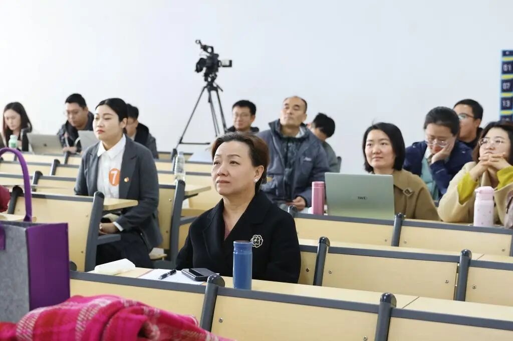学校举办第十八届青年教师教学竞赛
