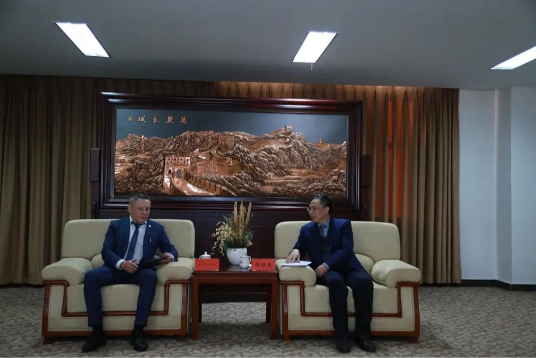 俄罗斯伊尔库茨克国立理工大学校长团访问我校